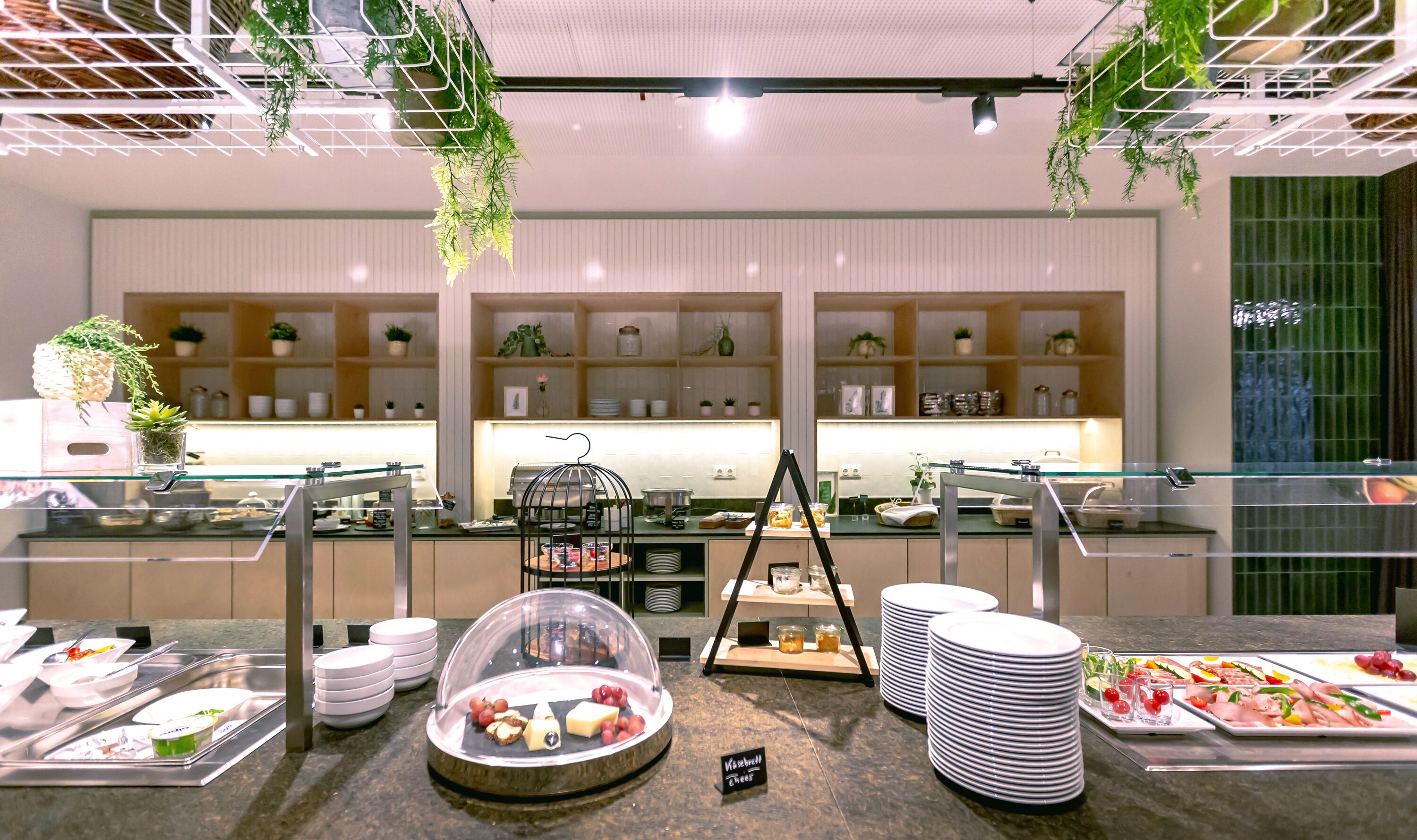 Daily buffet breakfast (EUR 22.5 per person)