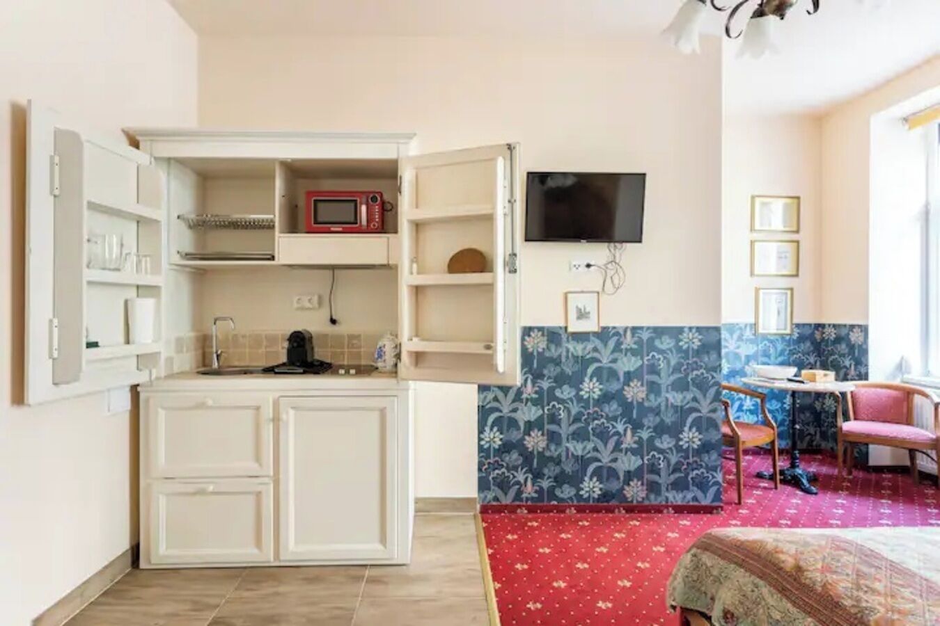 egyptian cotton sheets, premium bedding, down duvets