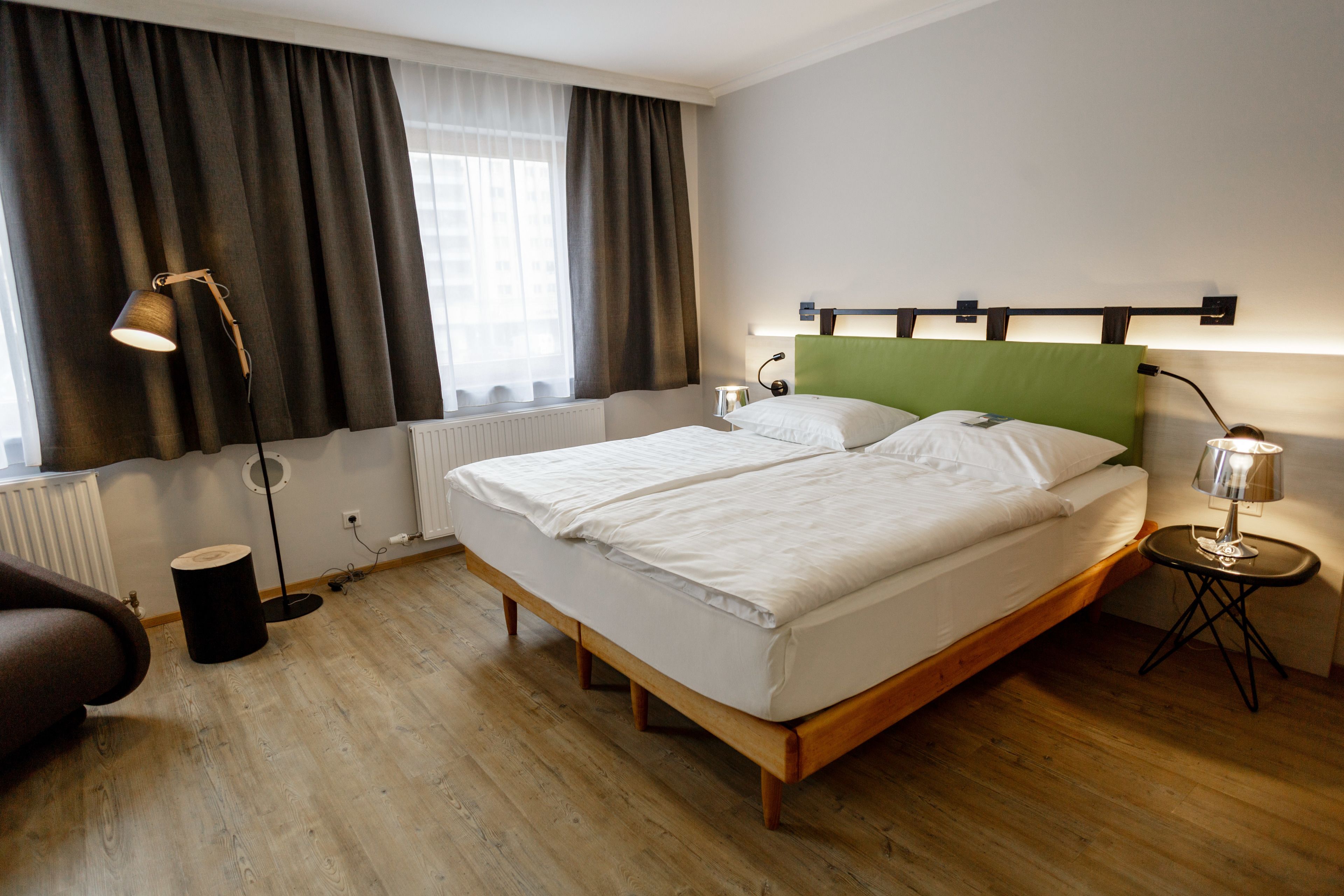 premium bedding, in-room safe, desk, soundproofing