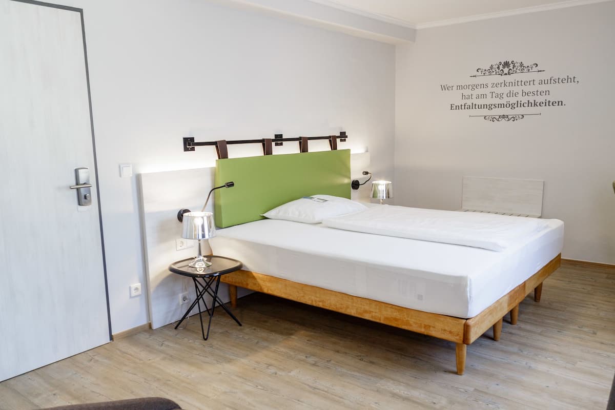 Premium bedding, in-room safe, desk, soundproofing