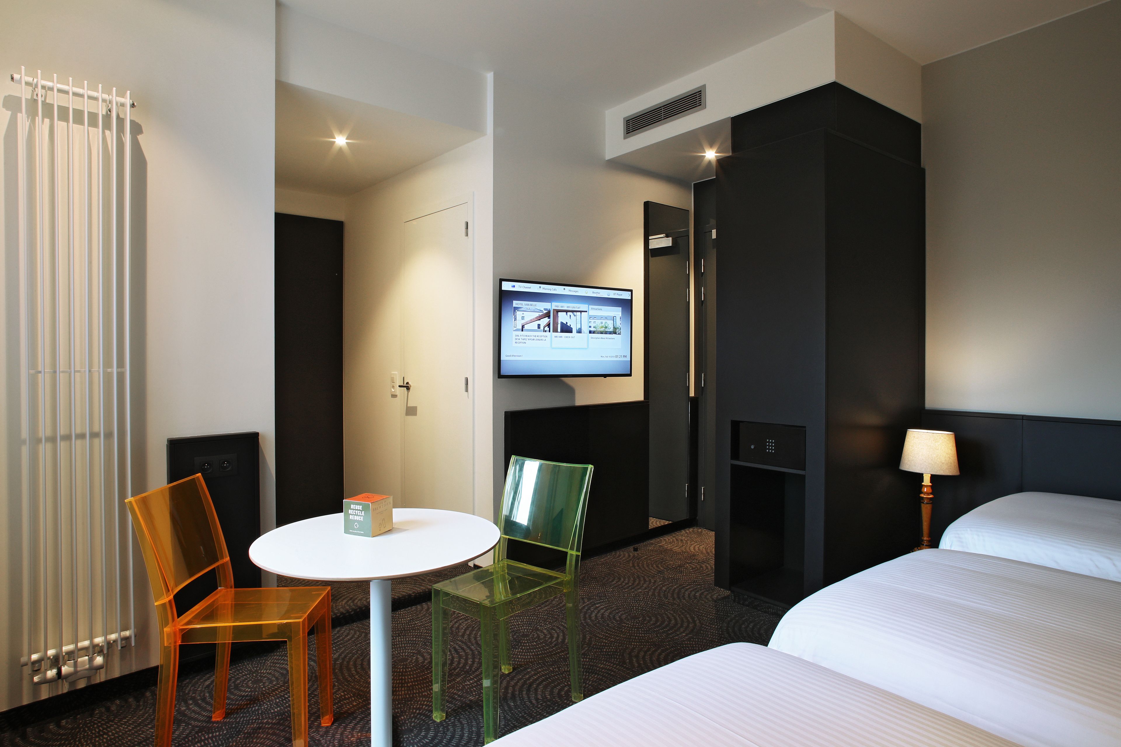 1 bedroom, in-room safe, desk, cots/infant beds