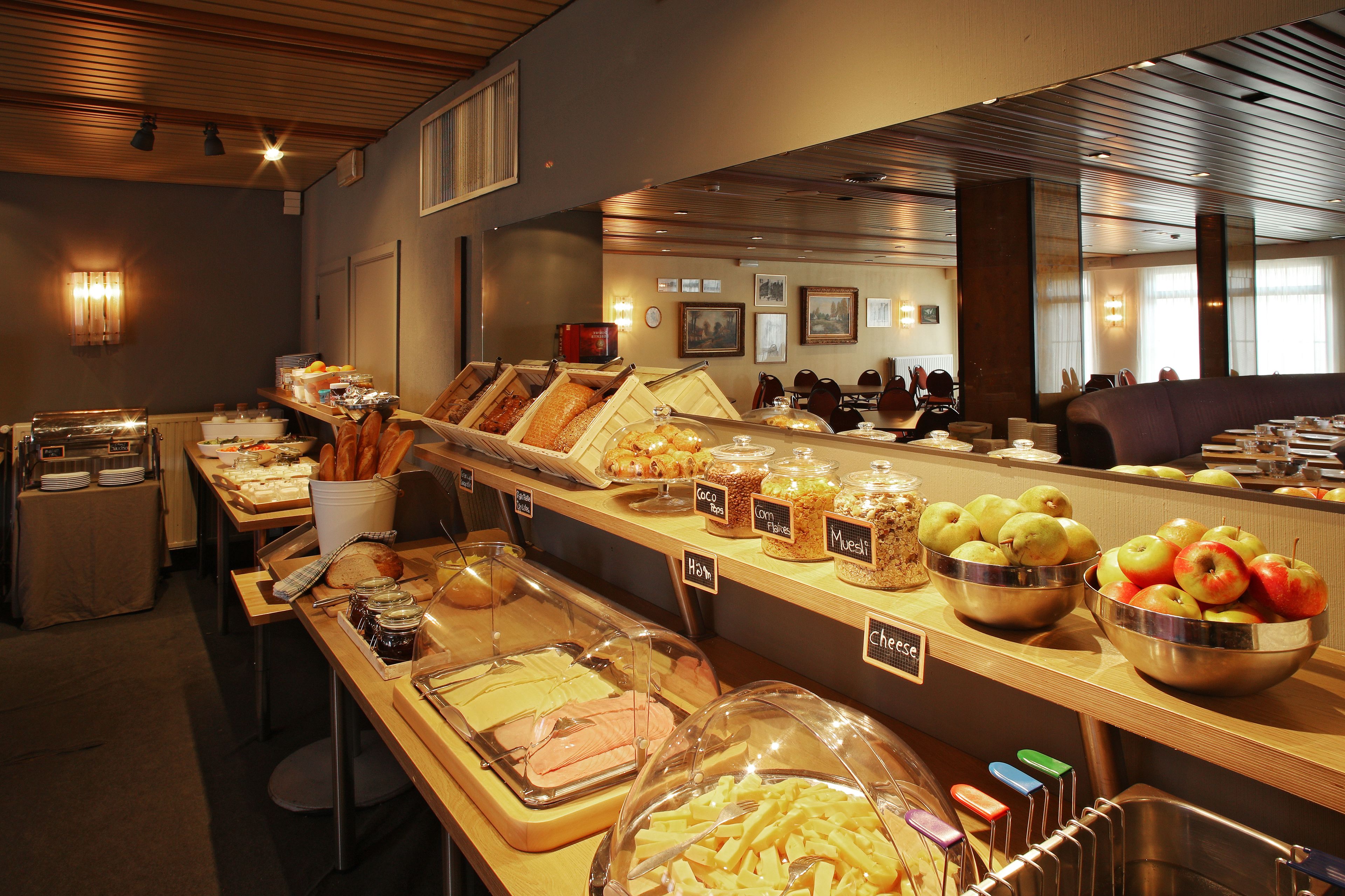 Daily buffet breakfast (EUR 16 per person)