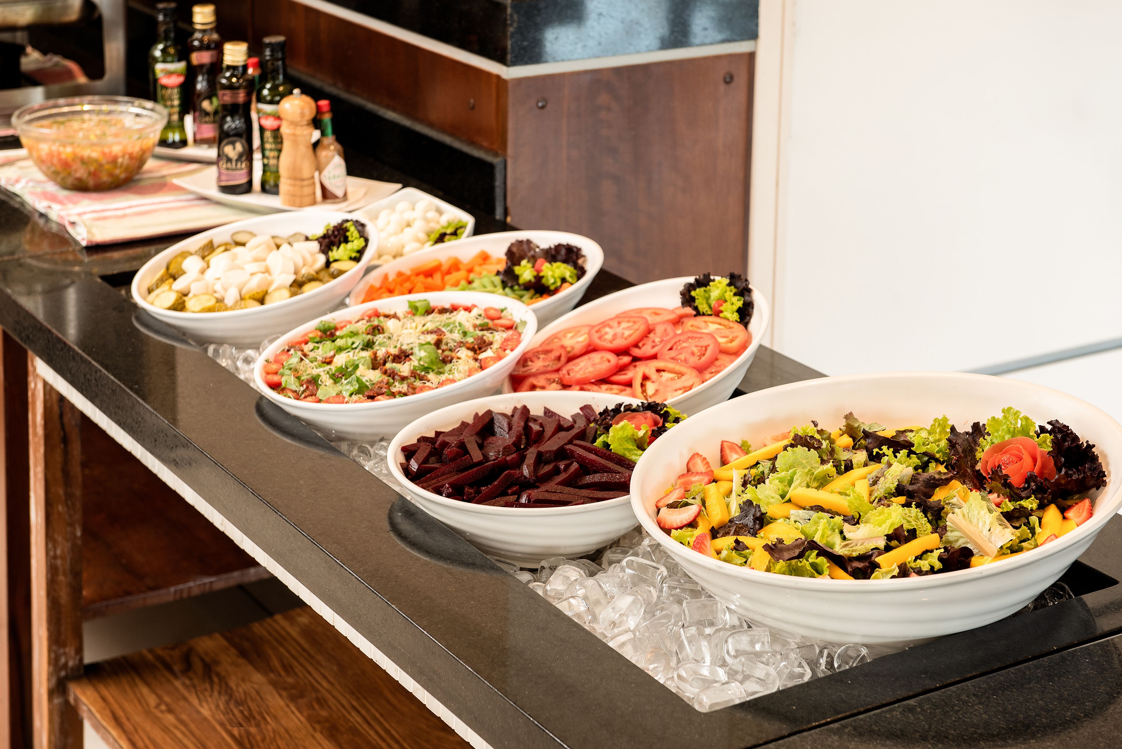 breakfast, lunch and dinner served