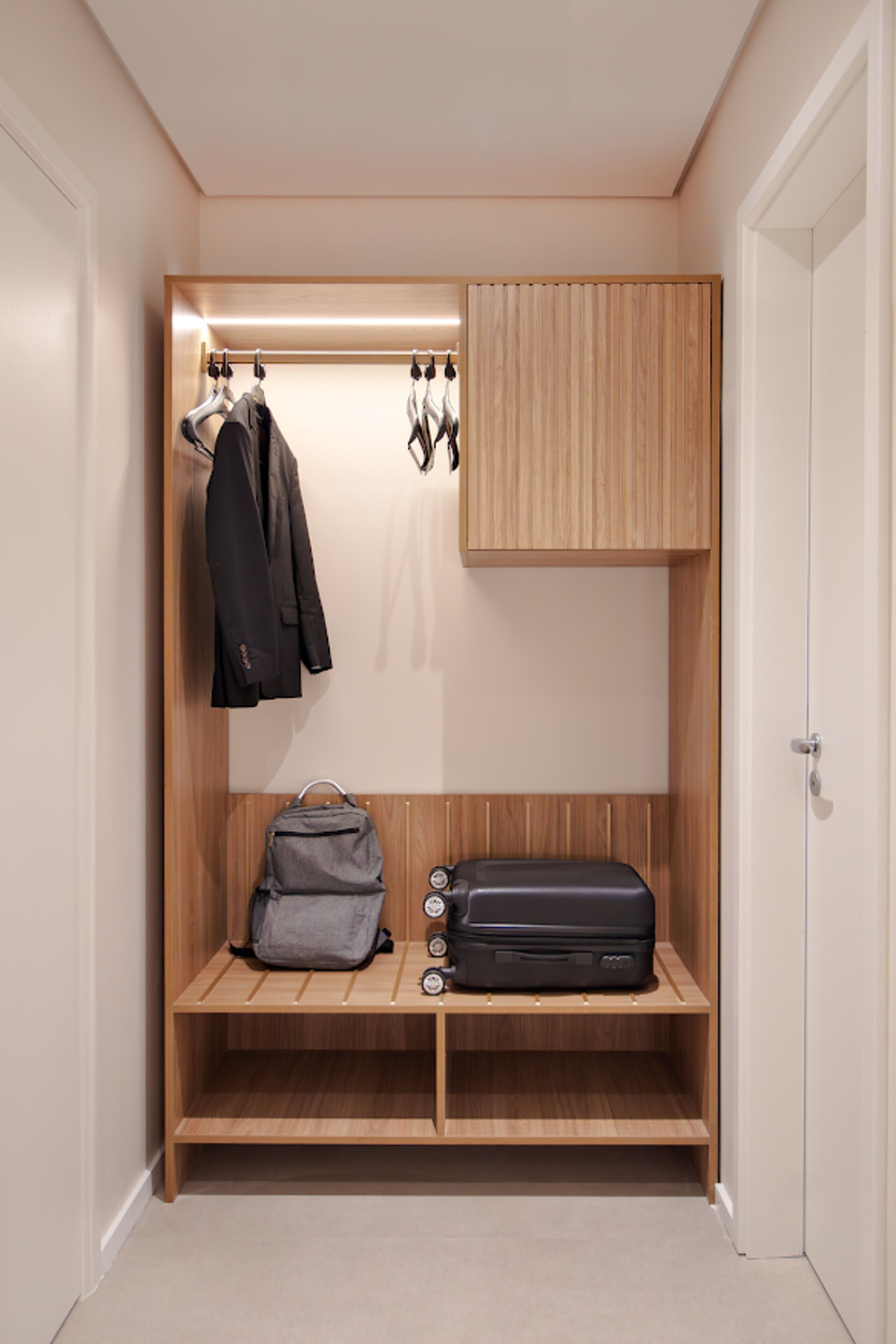 luxo superior twin - 2 camas solteiro | wardrobe