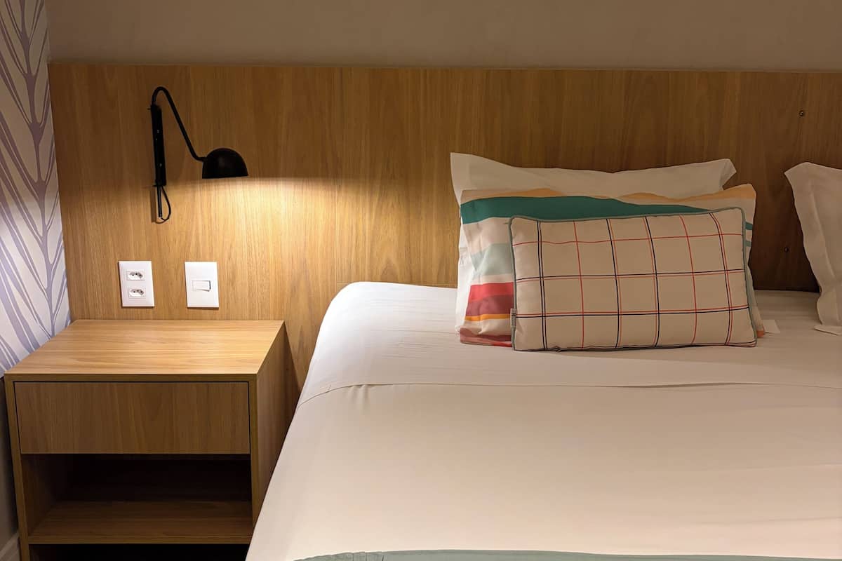 Ropa de cama hipoalergénica, cubrecamas y minibar