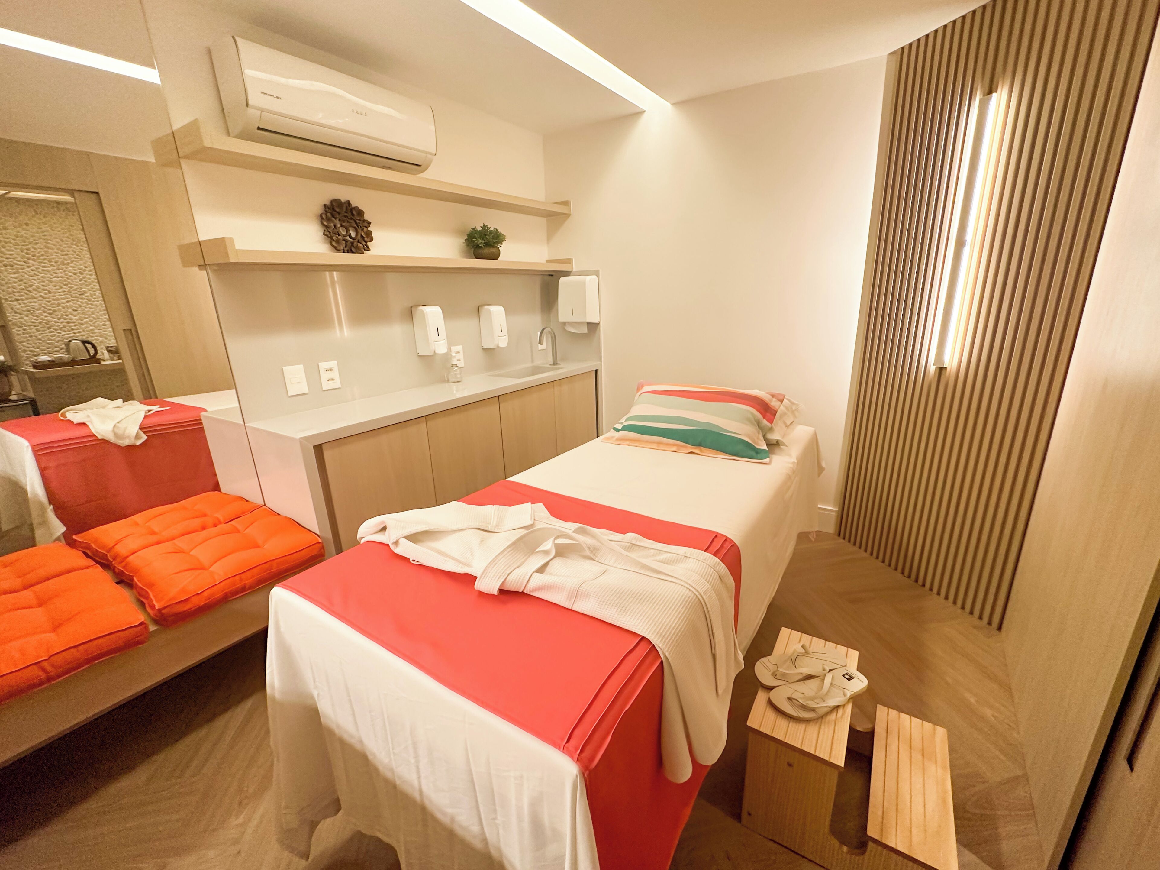 2 salas de tratamento, massagens