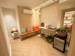2 salles de soins, massages