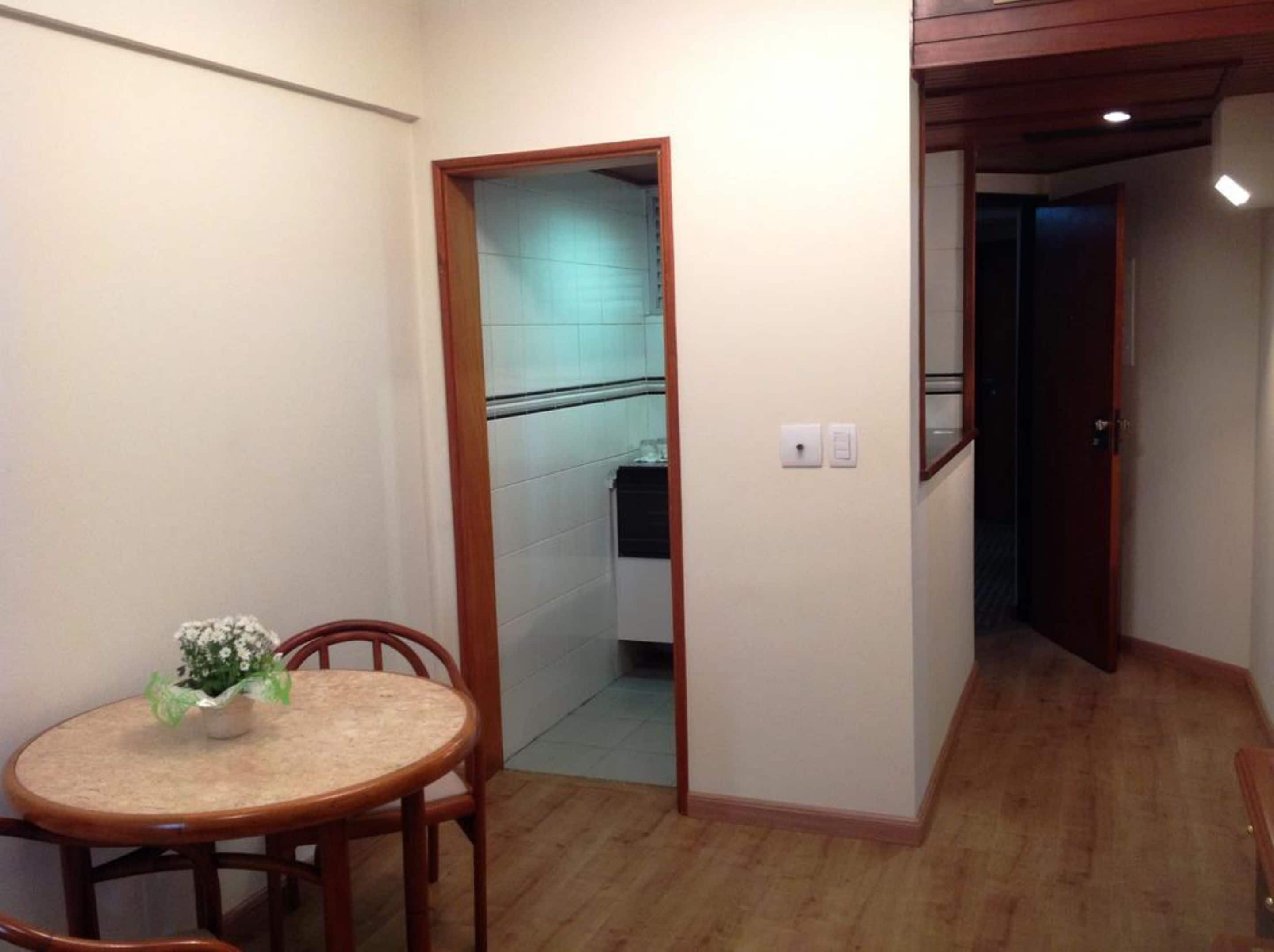 Photo - L'Hirondelle Flat Service