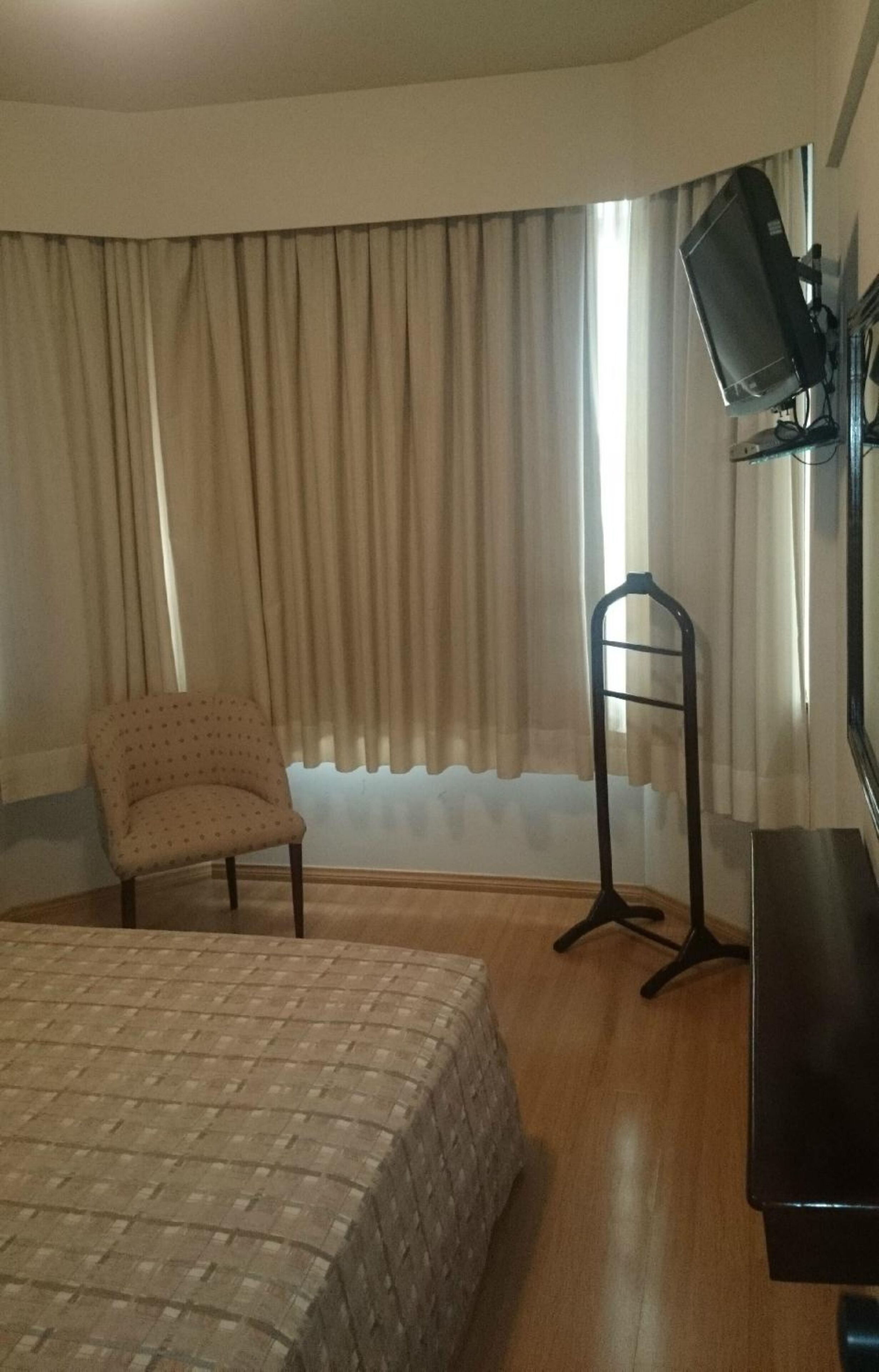 Photo - L'Hirondelle Flat Service