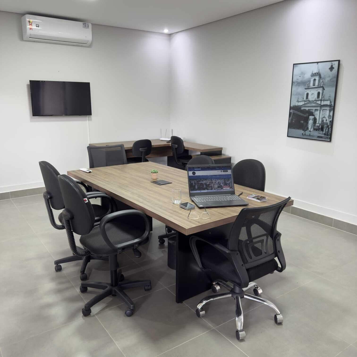 Photo - L'Hirondelle Flat Service