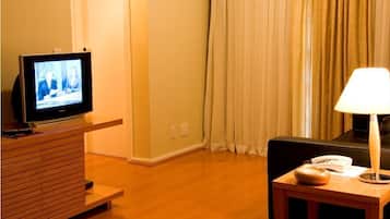 TV LCD 21 polegadas com canais a cabo, TV