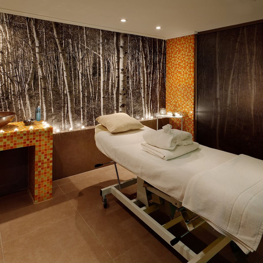 Sauna, body treatments, aromatherapy, body scrubs, facials, reflexology