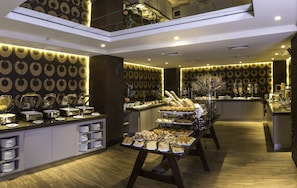 Daily cooked-to-order breakfast for a fee - InterContinental Santiago by IHG (Santiago)