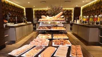 Colazione a pagamento, servita tutte le mattine