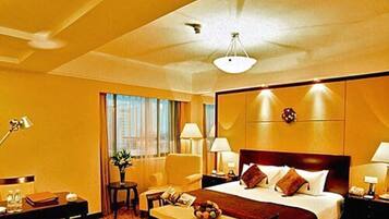 Deluxe Double | Premium bedding, minibar, in-room safe, desk