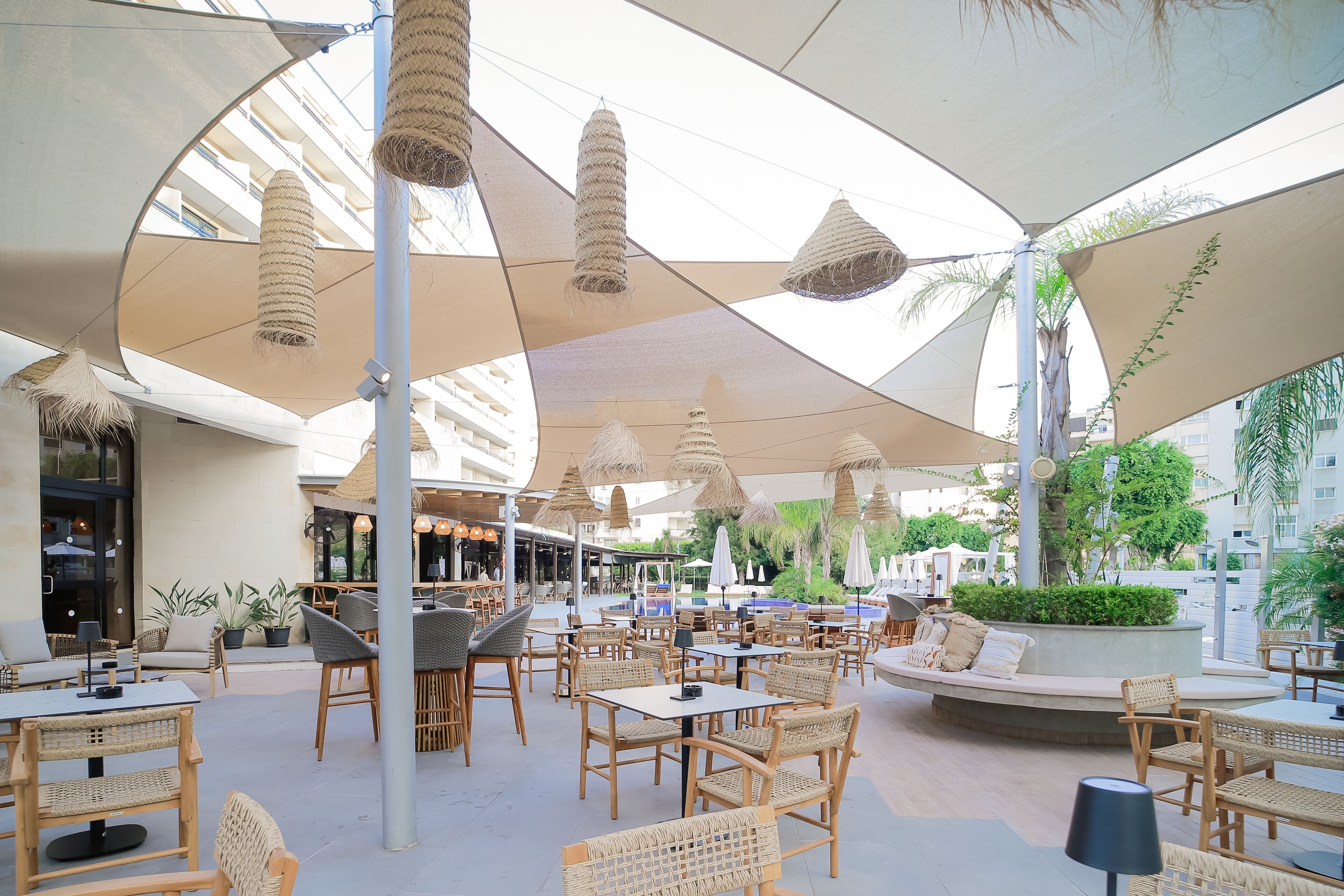 outdoor banquet area