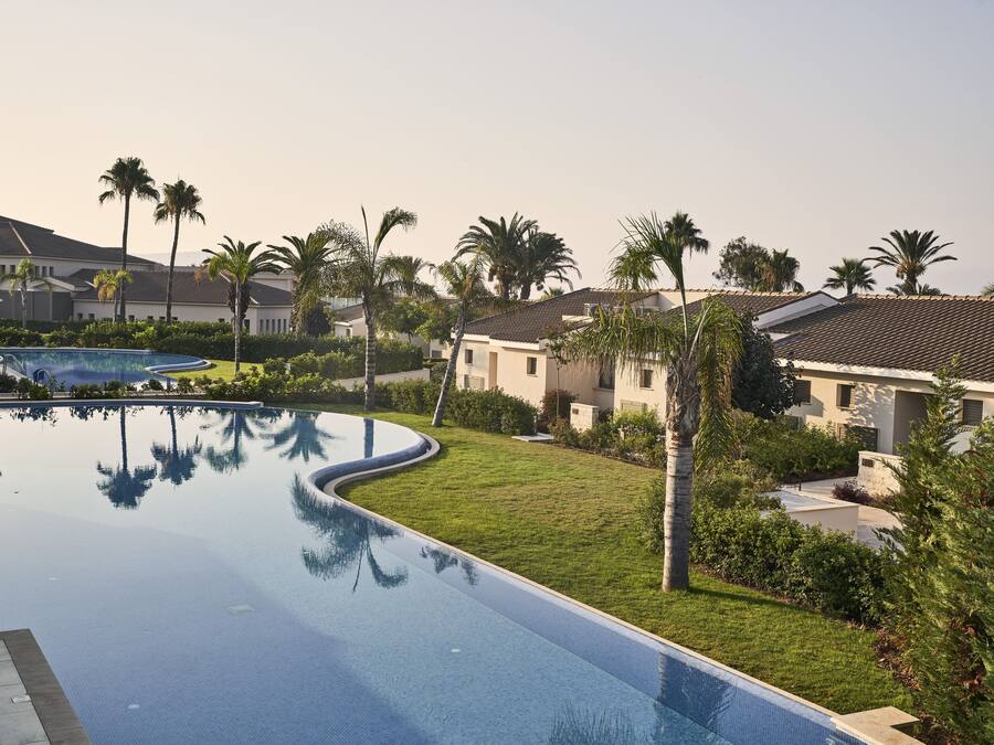 Indoor pool, 2 outdoor pools, pool umbrellas, pool loungers