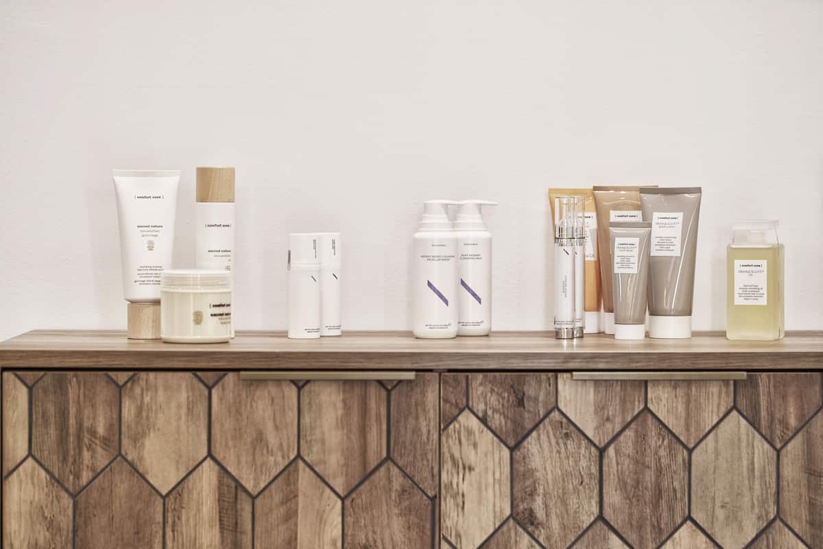 couples treatment room(s), sauna, steam room, body treatments