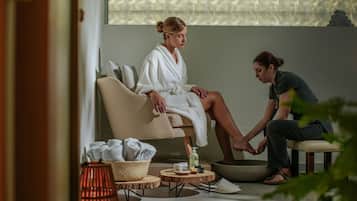 Körperbehandlungen, Hydrotherapie, Aromatherapie