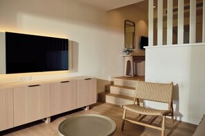 Minibar, in-room safe, blackout curtains, iron/ironing board - Nissi Beach Resort (Ayia Napa)