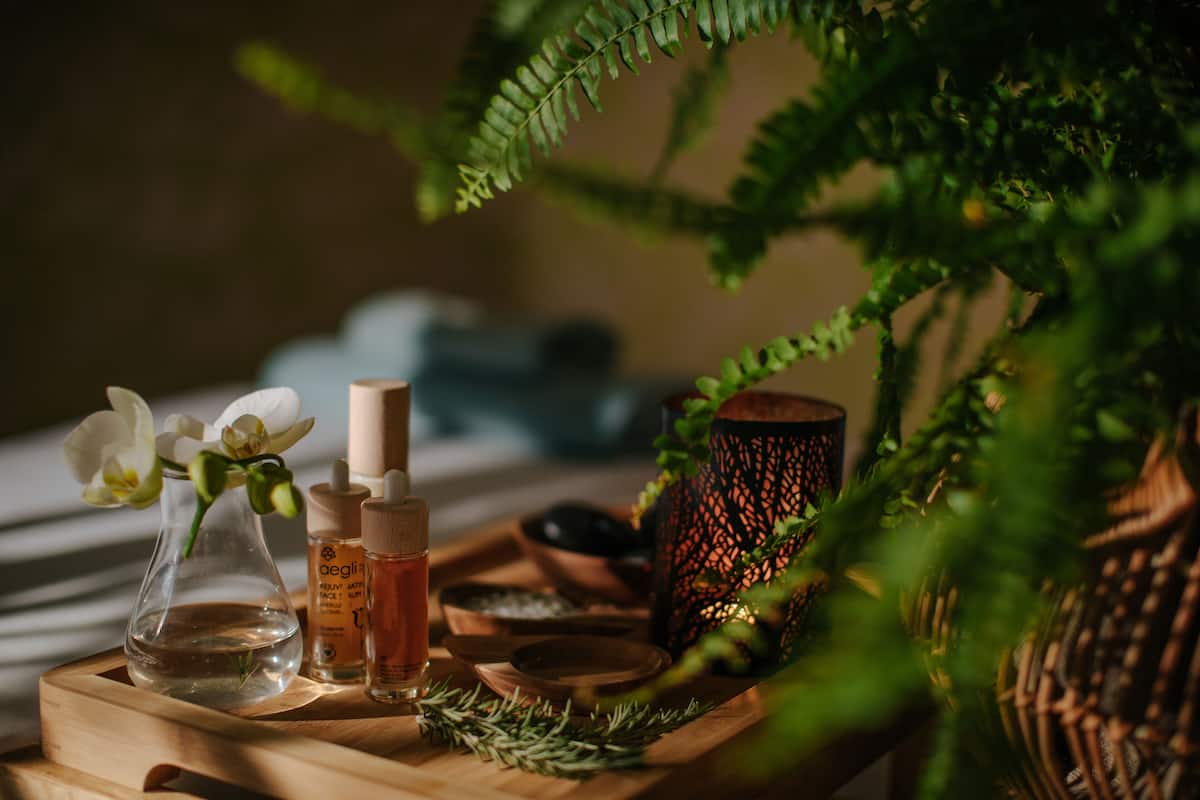 body treatments, hydrotherapy, aromatherapy, body wraps, body scrubs