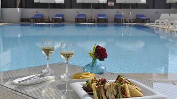 Outdoor pool, pool umbrellas