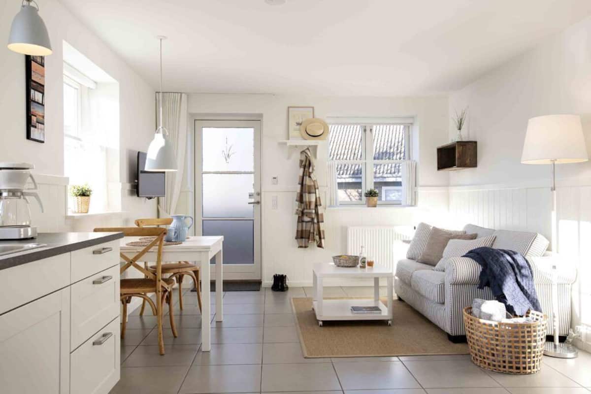1 habitación, ropa de cama hipoalergénica y escritorio