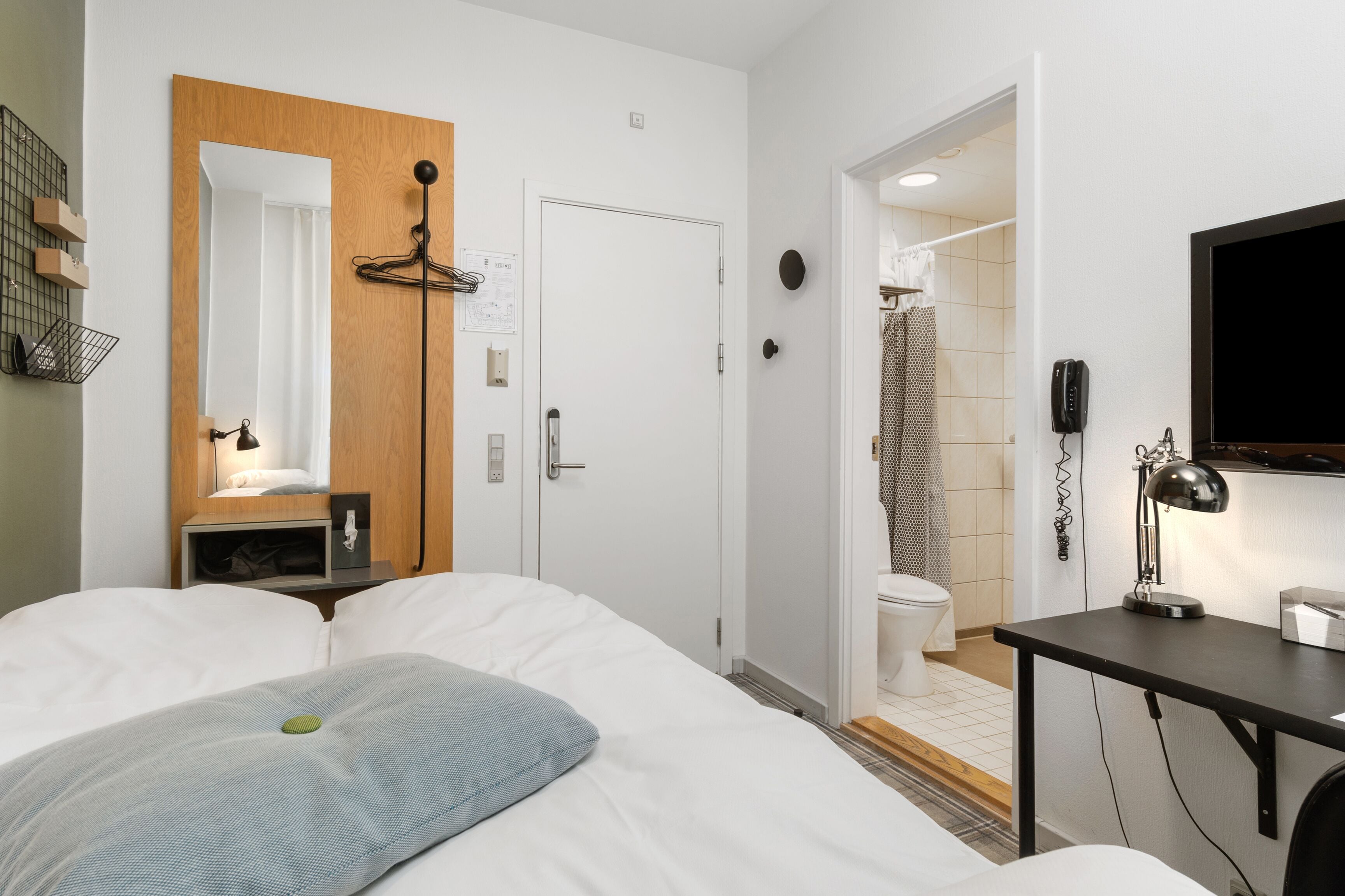 small (1 semidouble bed 140x200cm) | 1 bedroom, premium bedding, blackout curtains, soundproofing