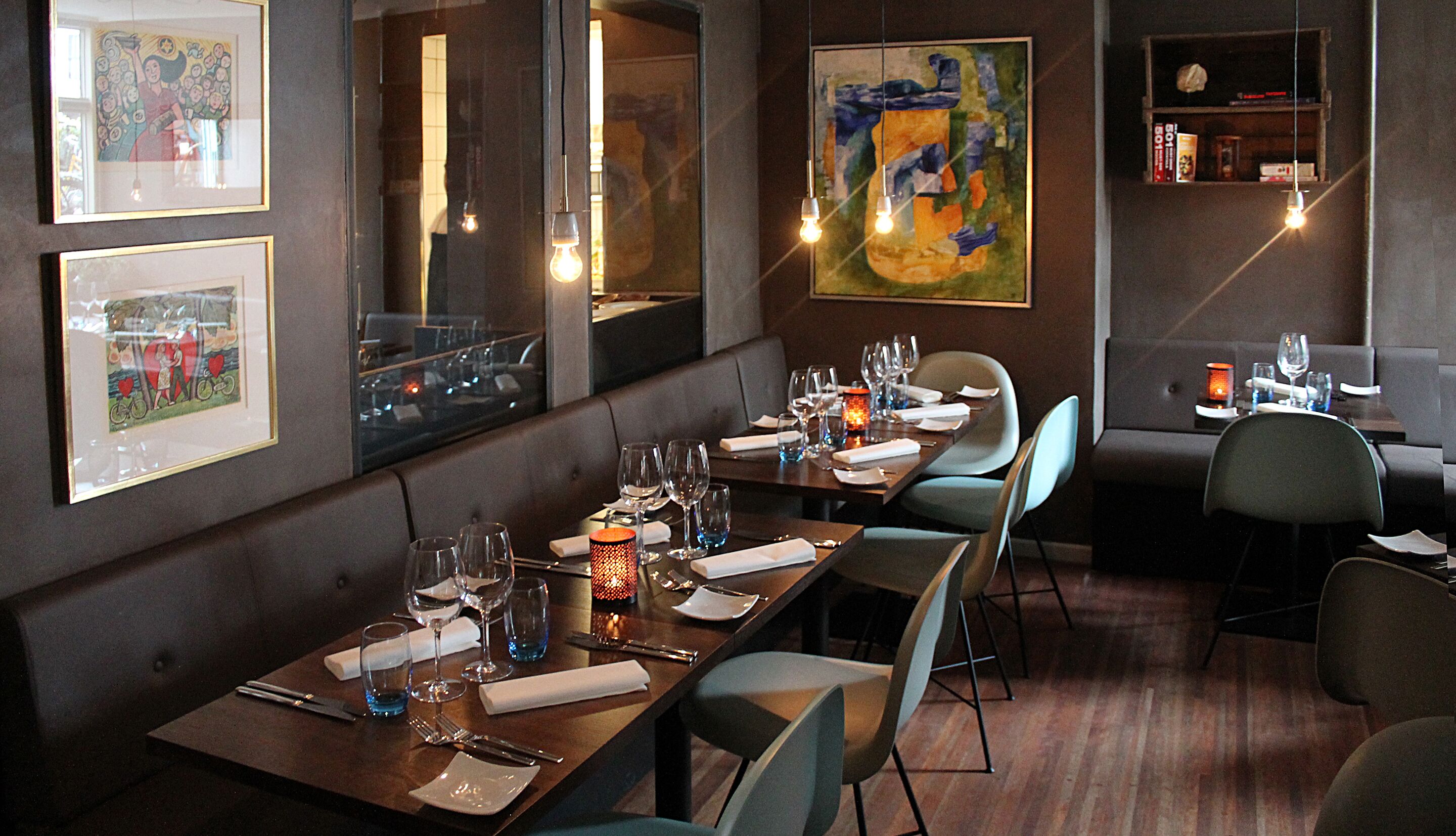 3 restaurants, lunch, dinner served; italian cuisine