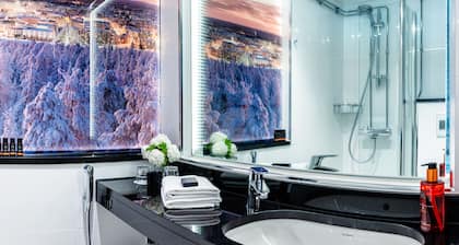 Arctic City Hotel