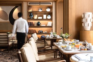 2 bars/lounges - Esprit Saint-Germain (Paris)