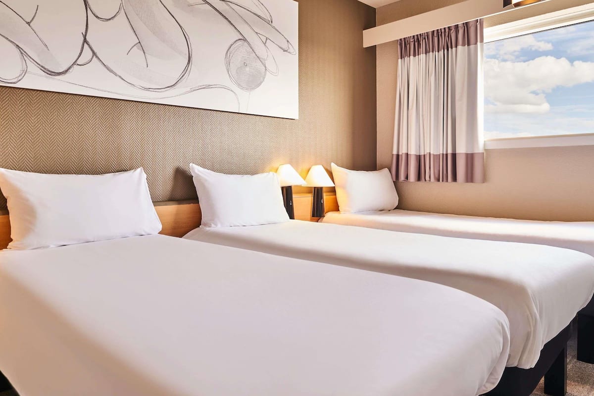 스탠다드룸, 싱글침대 3개 | 책상, 방음 설비, 다리미/다리미판, 무료 유아용 침대