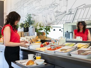 Daily buffet breakfast for a fee