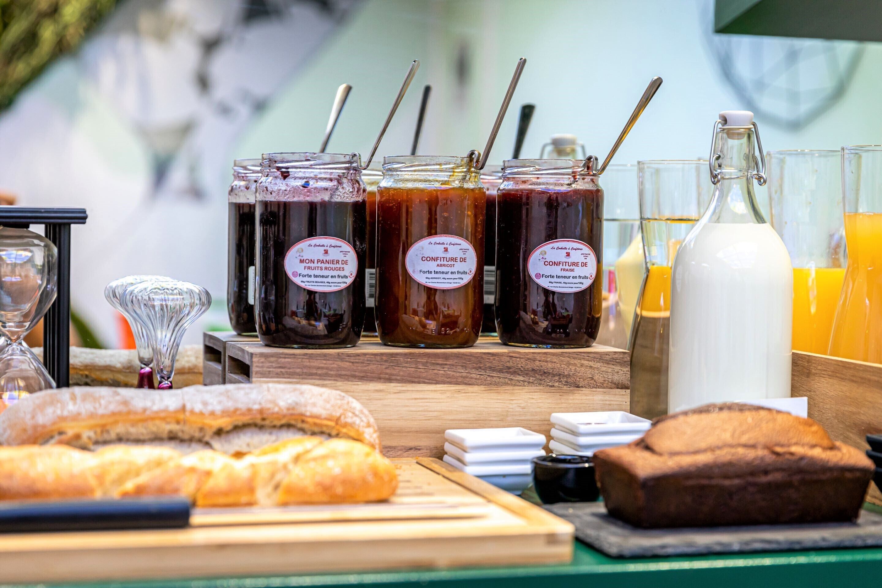 Photo - Hotel Ariane Montparnasse by Patrick Hayat