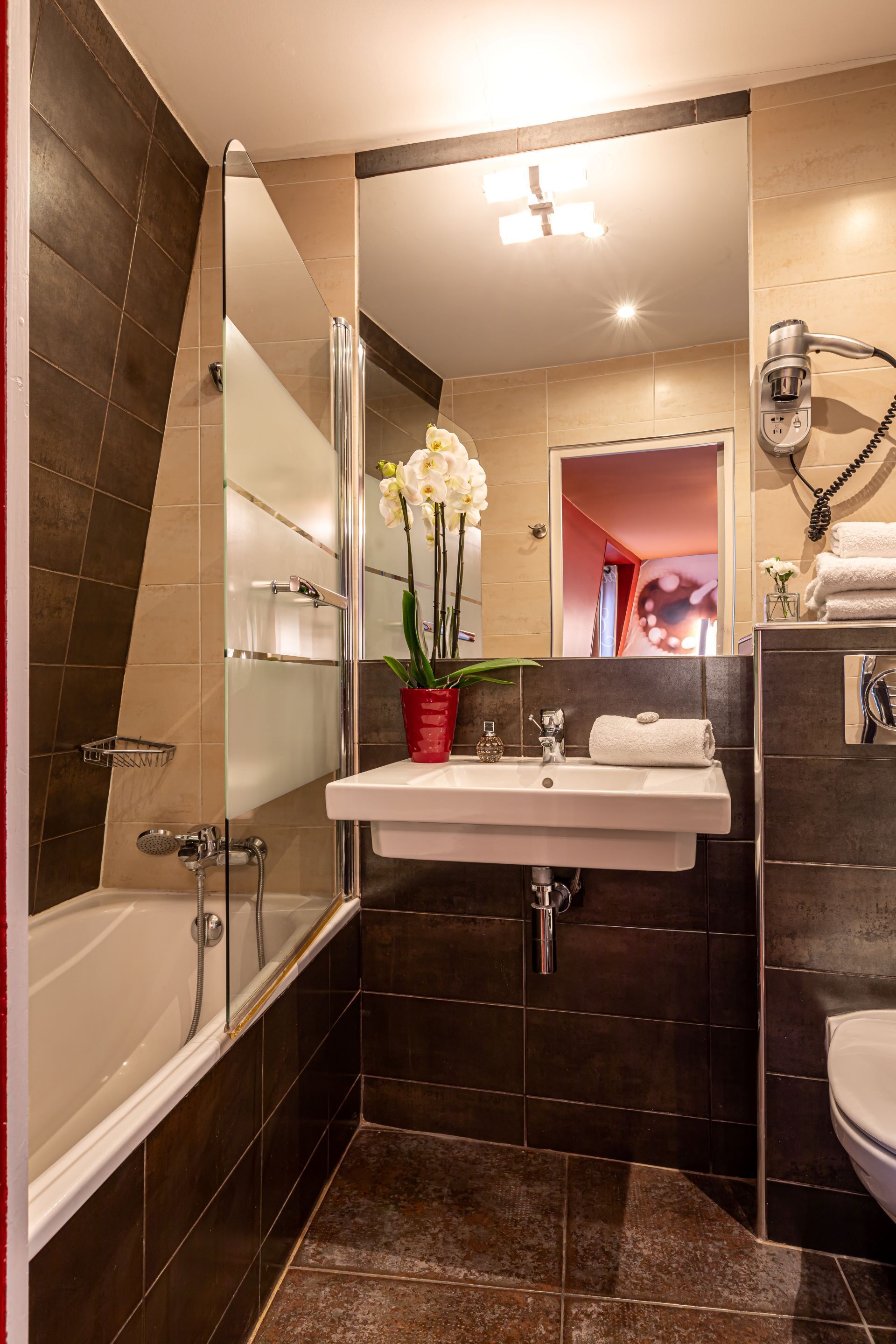 Photo - Hotel Ariane Montparnasse by Patrick Hayat