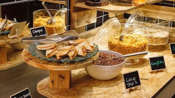 Desayuno buffet todos los días (con cargo)