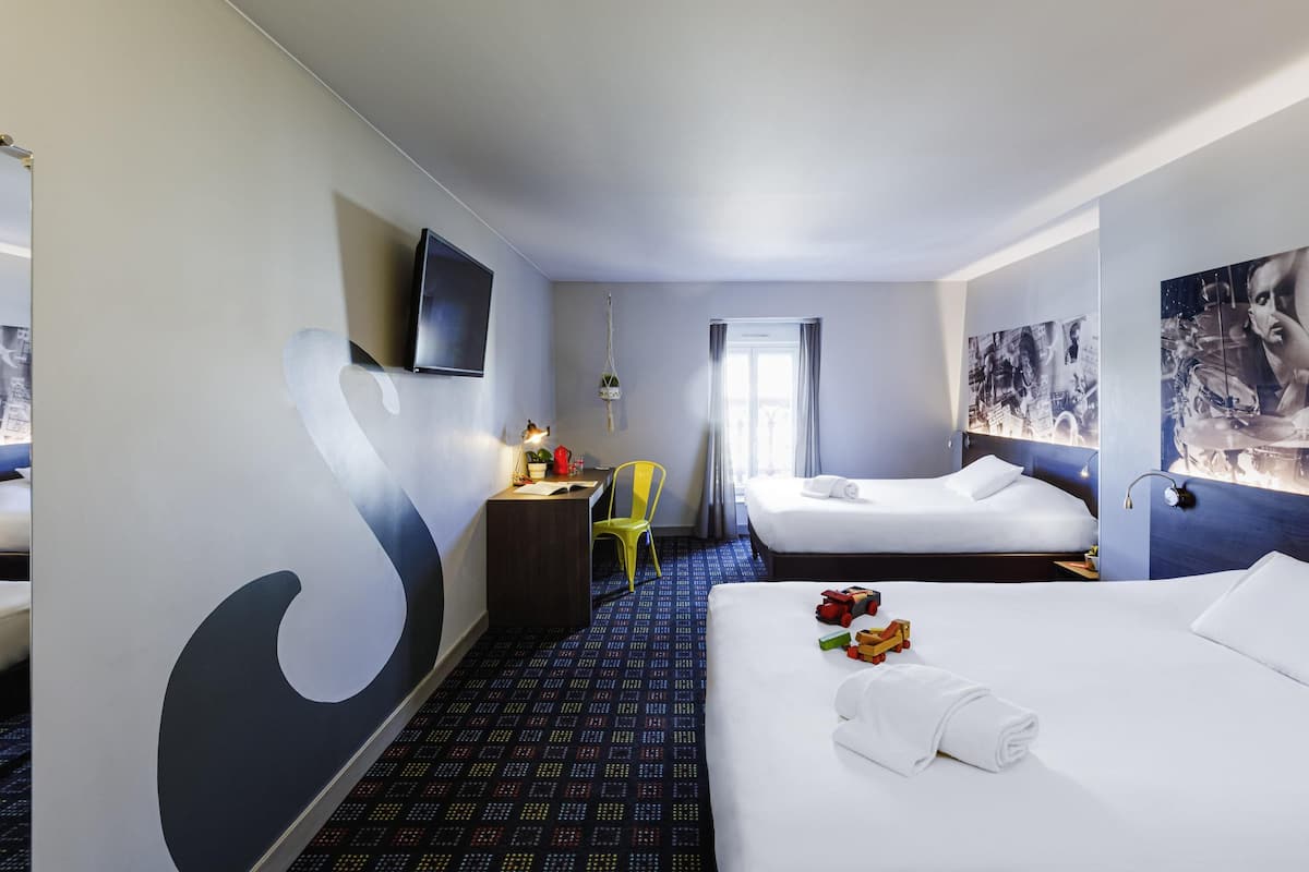 Standard Room, 2 Double Beds