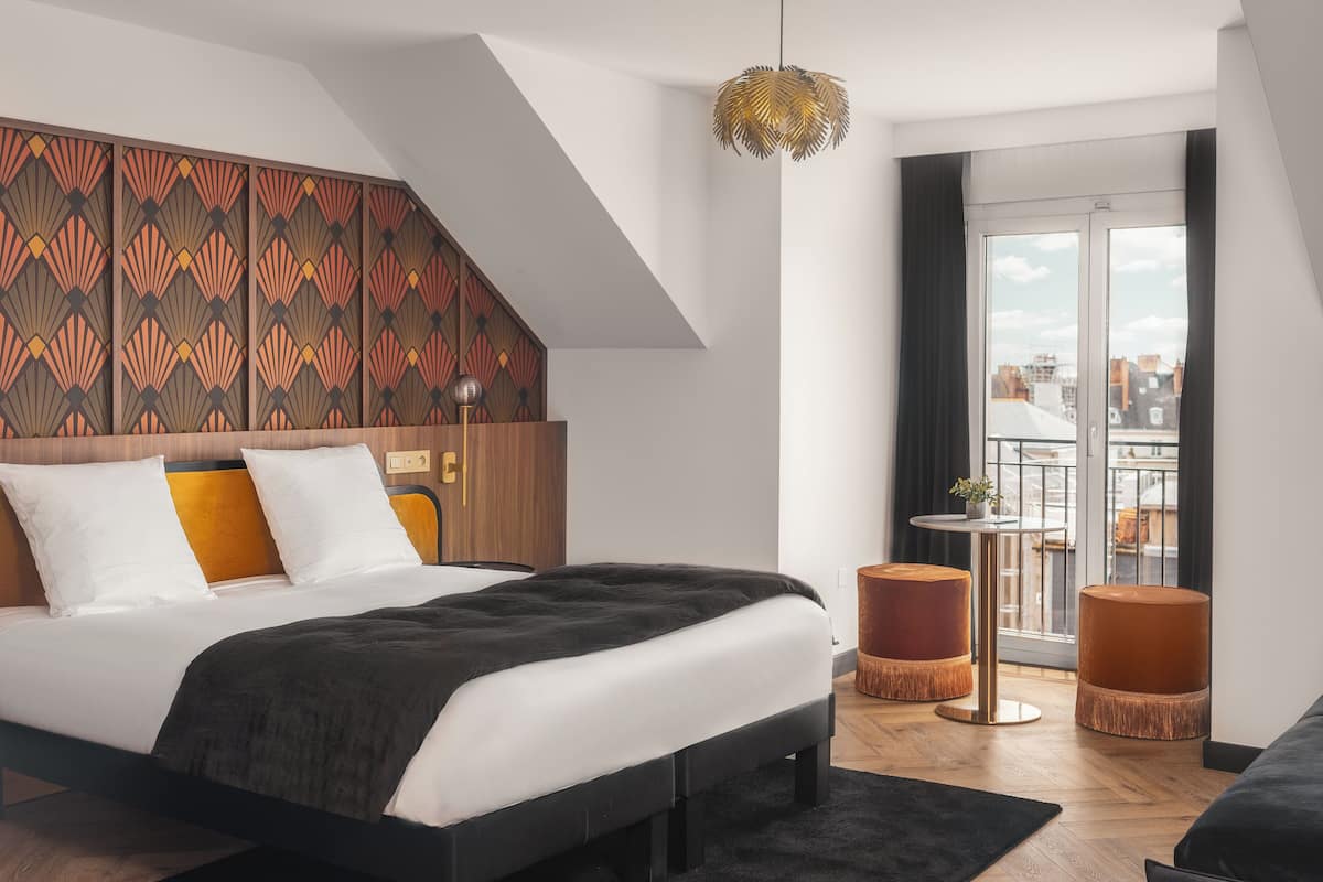 comfort triple room | 1 bedroom, laptop workspace, blackout curtains, soundproofing