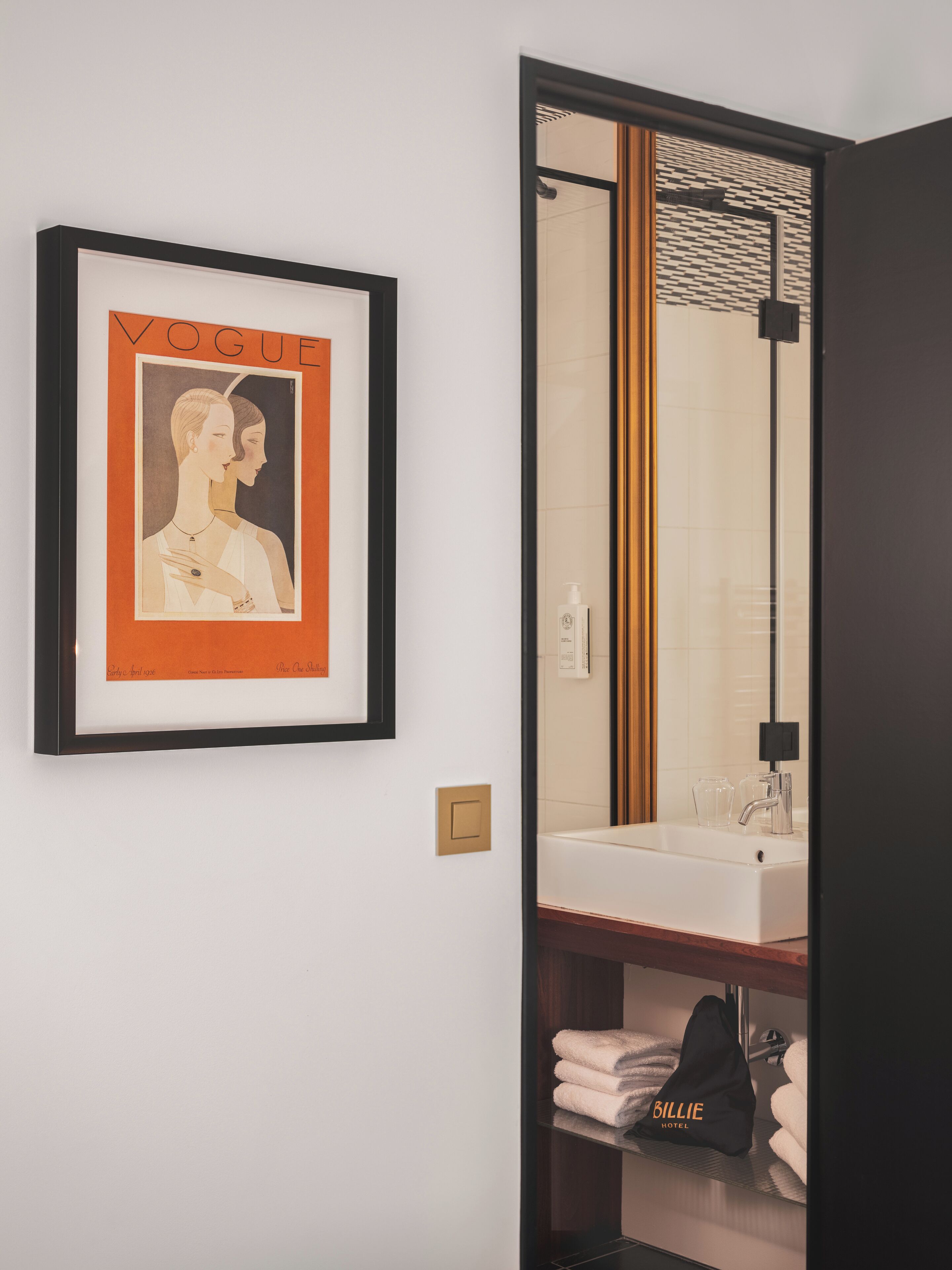 comfort triple room | bathroom | hair dryer, towels