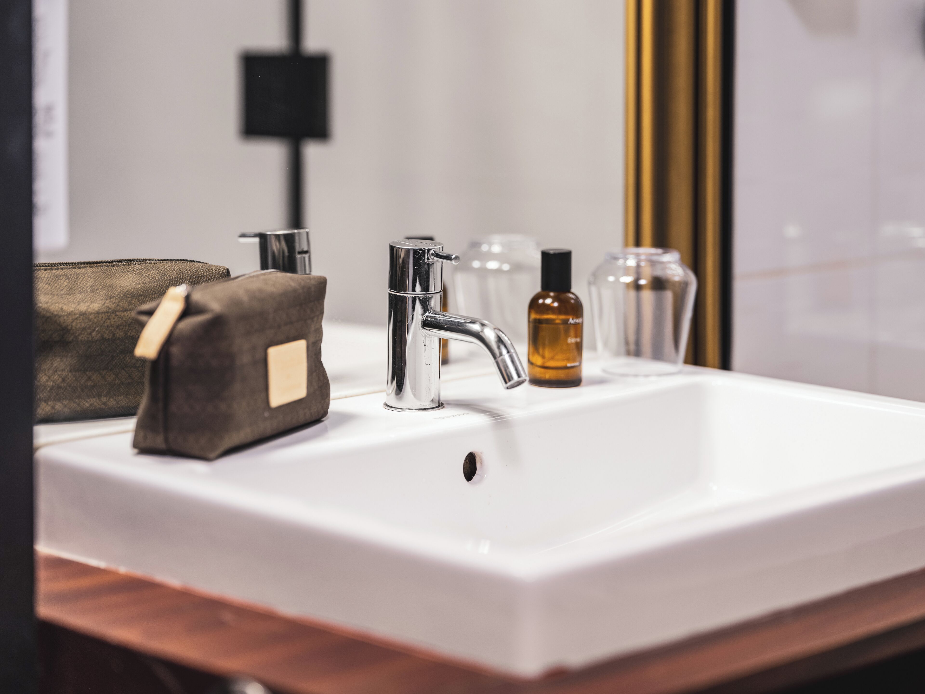 single room | bathroom | hair dryer, towels