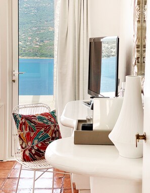 Suite Vista'Mare | Literie de qualité supérieure, matelas Select Comfort, minibar