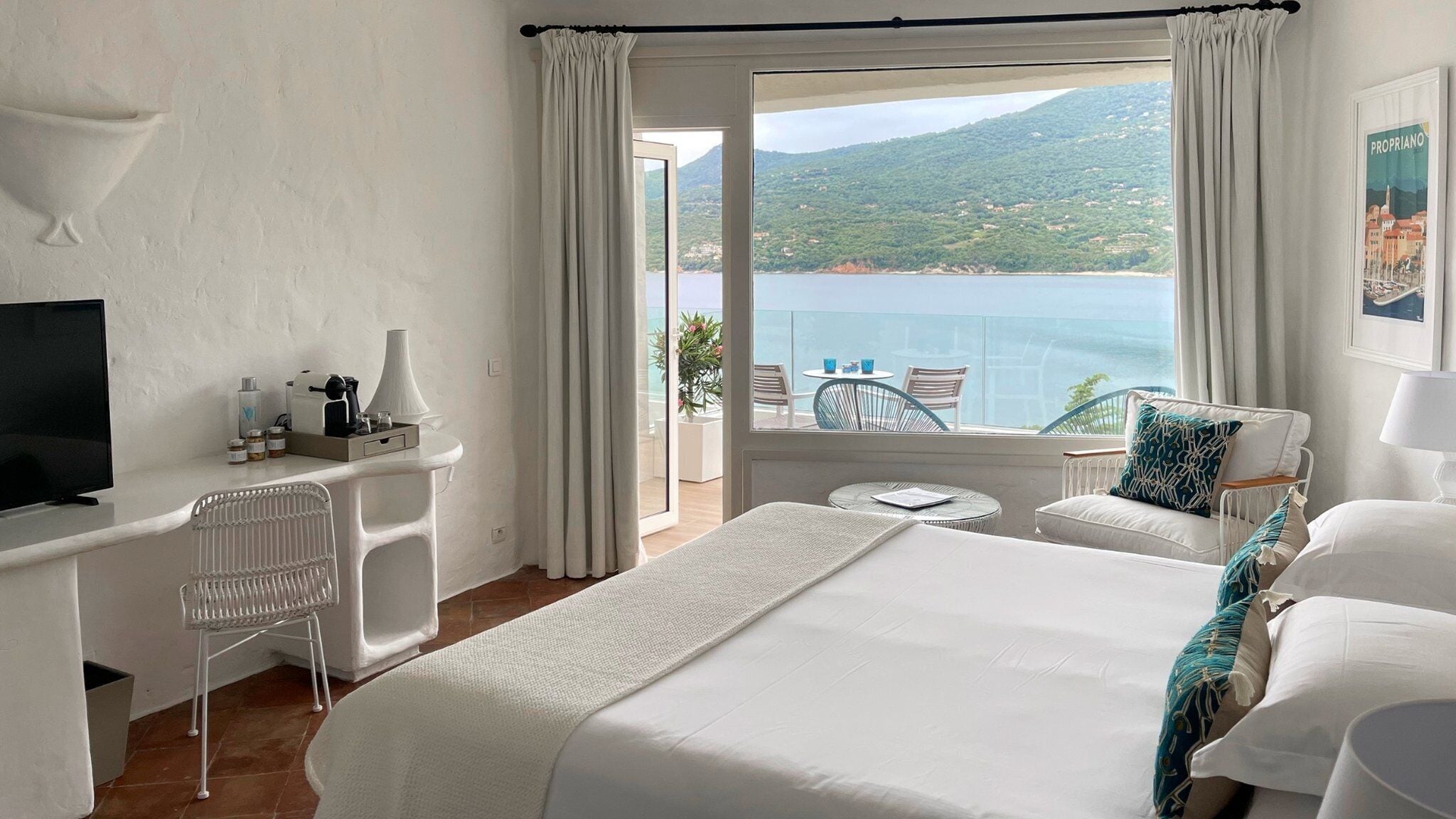 2 bedrooms, premium bedding, select comfort beds, minibar