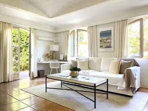 Family Suite, 2 Bedrooms, Terrace, Garden View