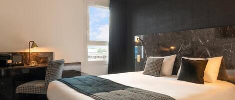 Habitación doble | Escritorio, cortinas blackout y insonorización