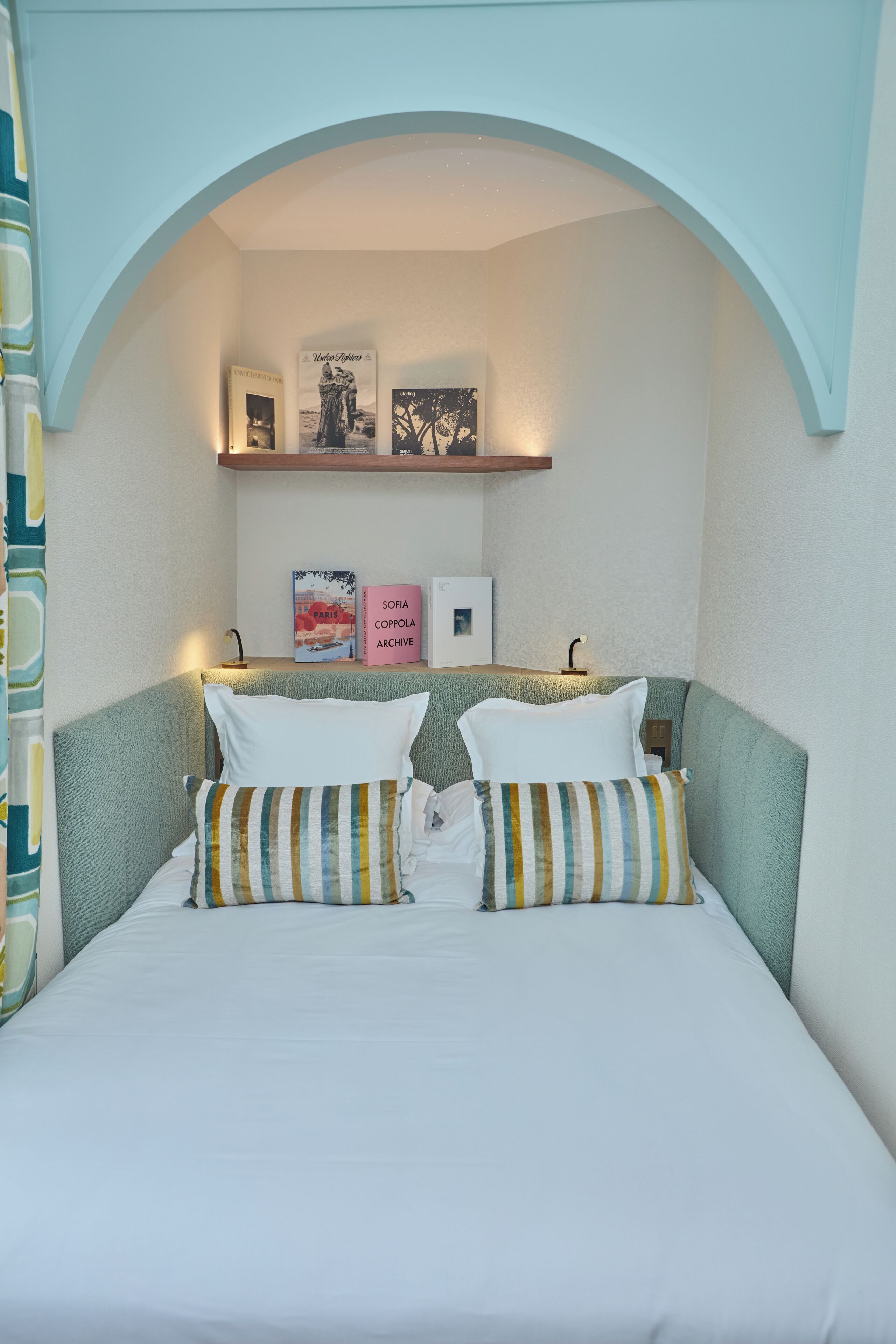 chambre classique - la scintillante | 1 bedroom, in-room safe, soundproofing, iron/ironing board