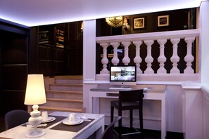 Pintu masuk properti