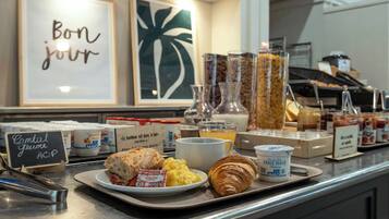 Breakfast buffet