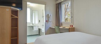 B&B HOTEL Niort Sud Venise Verte