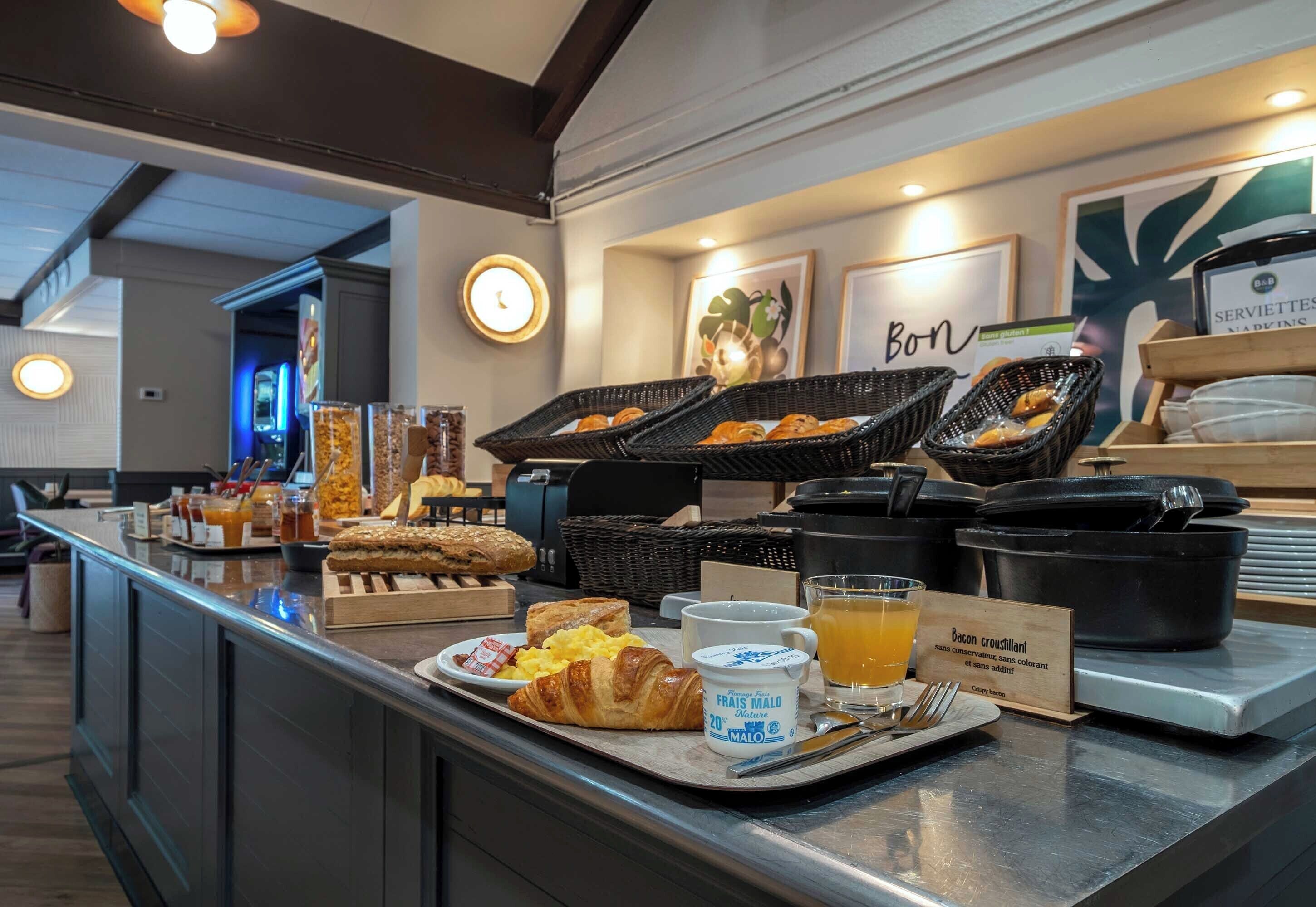 Bữa sáng buffet