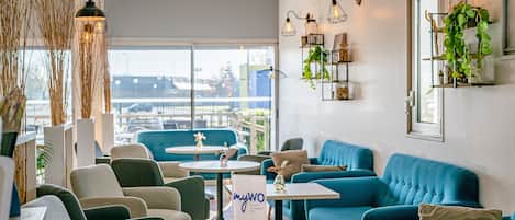 26-Zoll-Flachbildfernseher mit Satellitenempfang, Fernseher